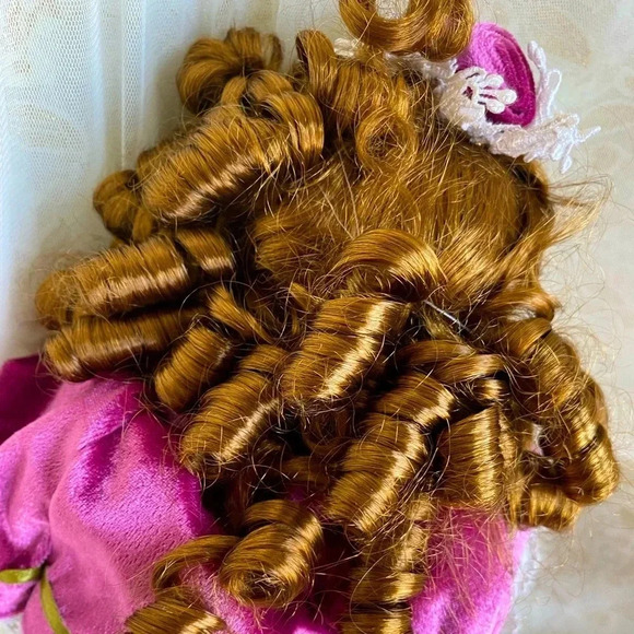 Cute Purple dress Girl porcelain doll with Long Brown Hair Pretty curls & Hat - Picture 3 of 9